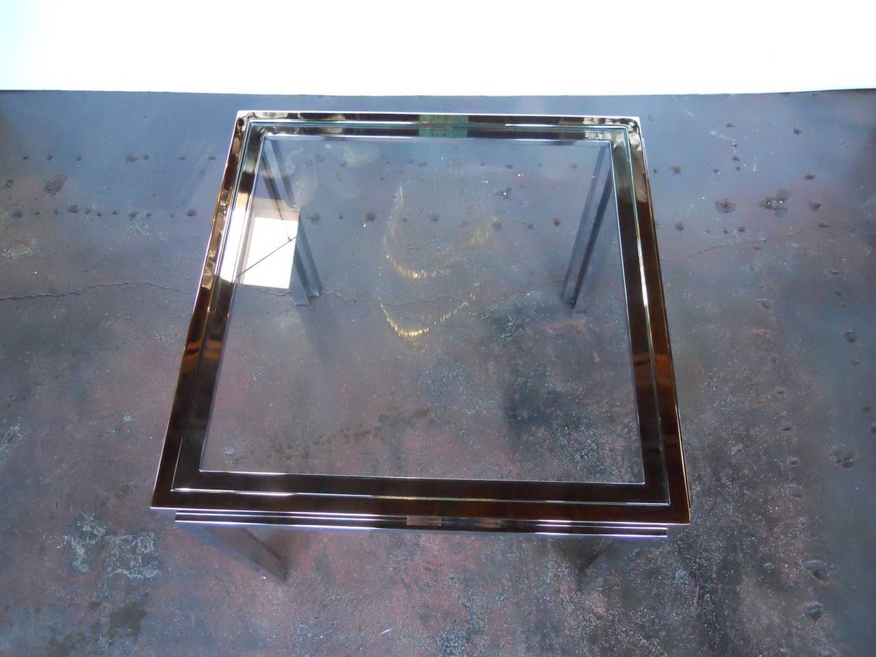 Late 20th Century Chic Pair of Chrome and Brass-Plated Side Tables For Sale