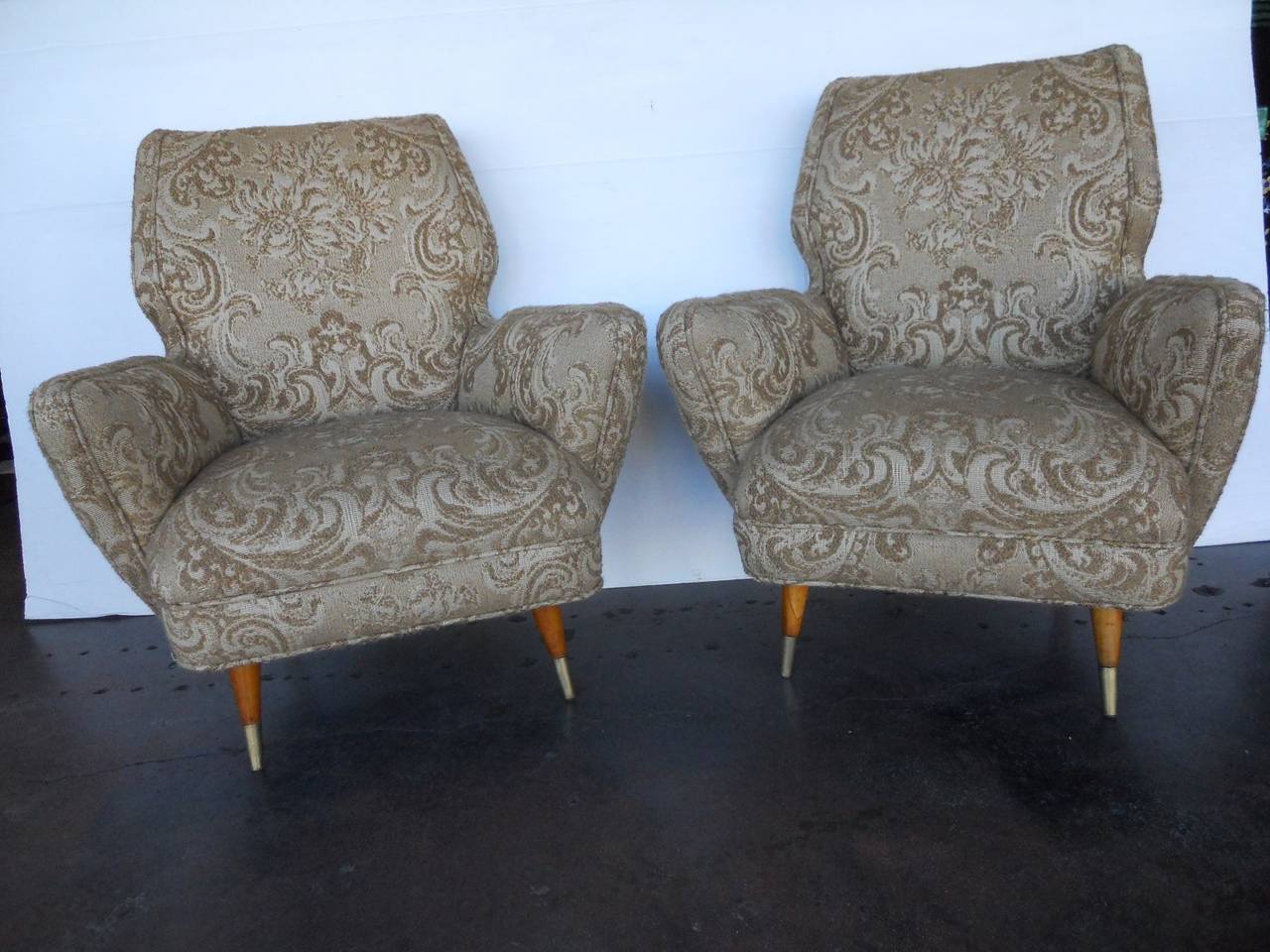 Elegant pair of Giulio Minoletti chairs.
Seat depth 17
