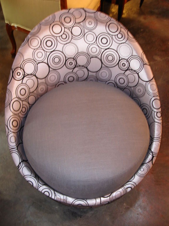 A wonderful set of four egg shell chairs by Milo Baughman. Chrome metal legs.
Seat Depth 27