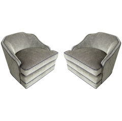 Pair of Comfortable Swiveling Lounge Armchairs