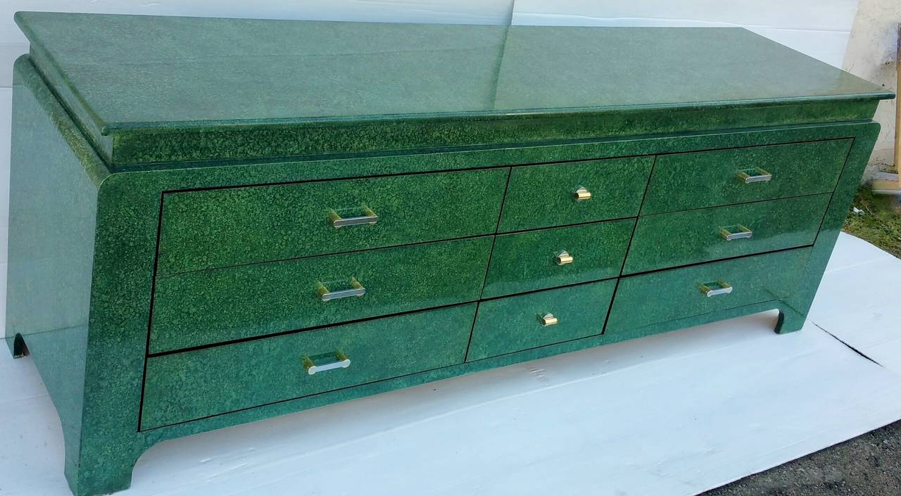 Great credenza in the manner of Monteverdi-Young.
(Wood with faux malachite finish and two-tone hardware).

Please also see the matching item listed as: Great pair of vintage nightstands in the manner of Monteverdi-Young.