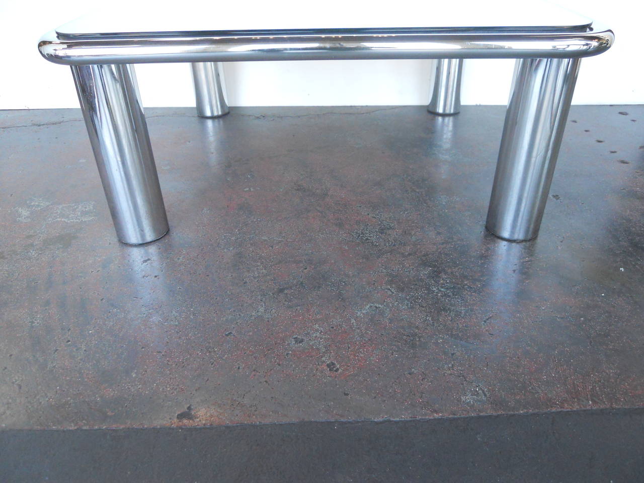 Mid-20th Century Charming Coffee Table in the style of Marco Zanuso For Sale