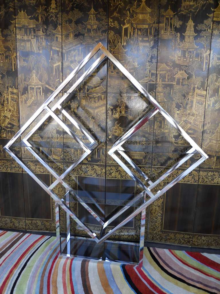 Great Vintage Etagere In Excellent Condition In Los Angeles, CA