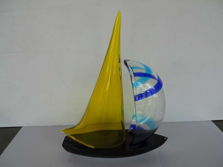 Beautiful Murano Glass Sailboat In Excellent Condition In Los Angeles, CA