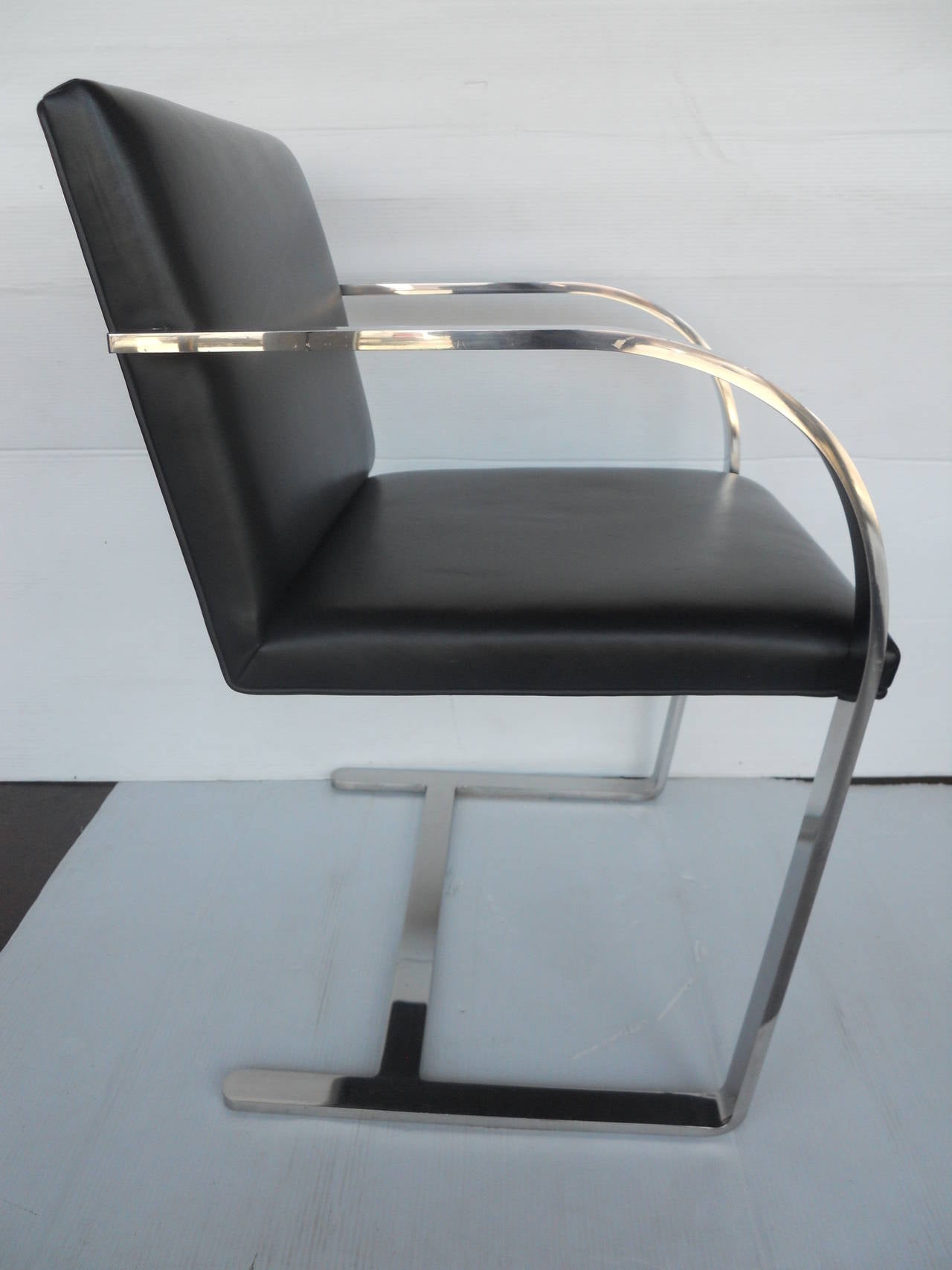 Fantastic Set of Ten Brno Chairs by Mies Van Der Rohe for Knoll International In Good Condition In Los Angeles, CA