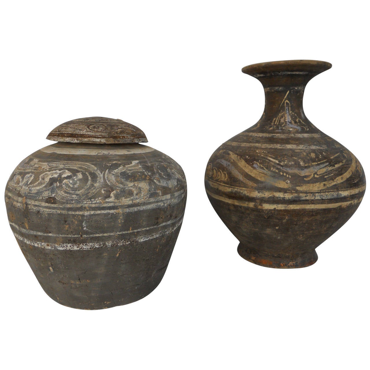 Han Dynasty Set of Urn and Vase For Sale at 1stdibs