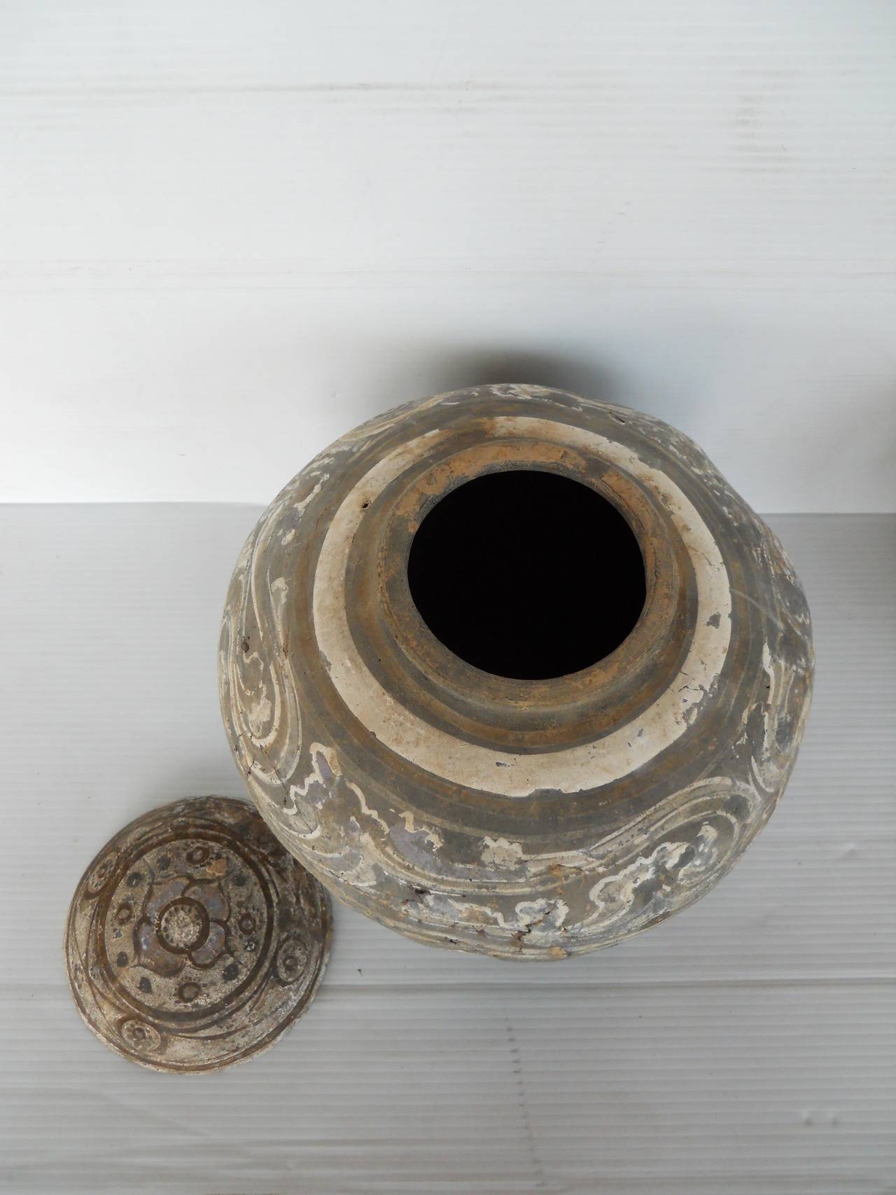 Chinese Han Dynasty Set of Urn and Vase