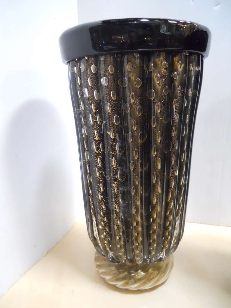Exceptional Pair of Black and Gold Signed Murano Vases, by Pino Signoretto (signature can be seen in one of the pics)