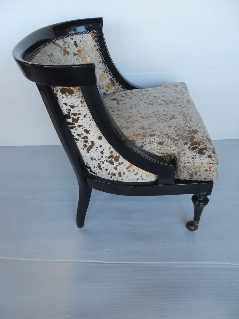 Classy Pair of Italian Chairs In Excellent Condition For Sale In Los Angeles, CA