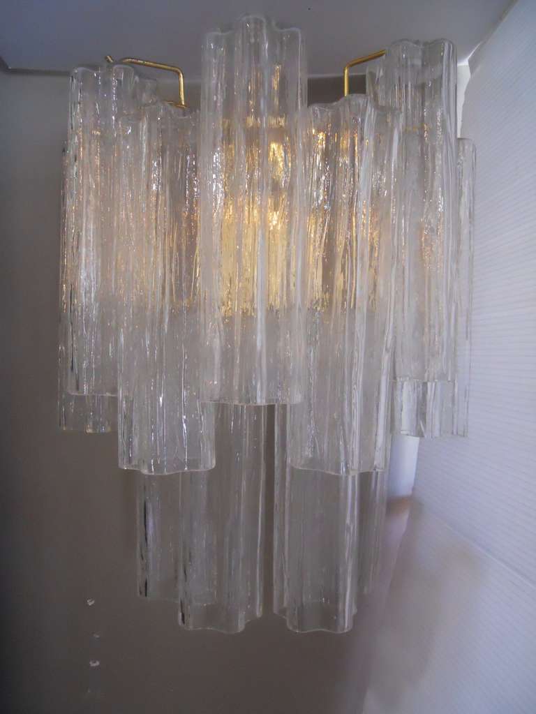 Elegant Pair of Venini Clear Tronchi, Star-Shaped, Tube Glass Sconces In Excellent Condition In Los Angeles, CA