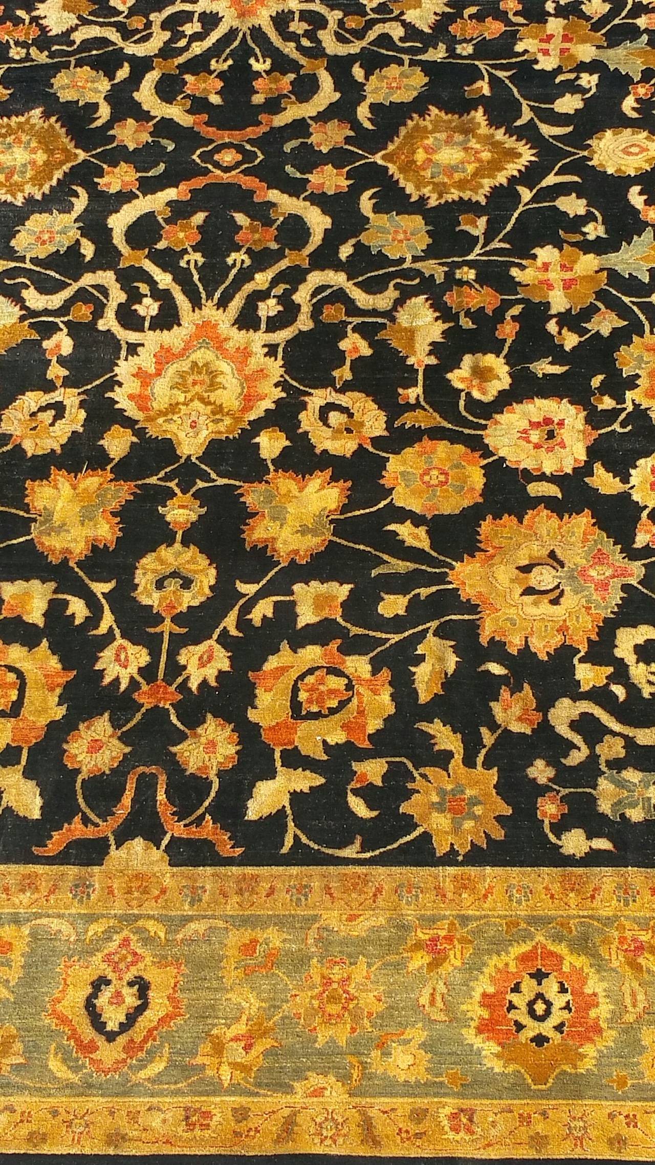 Handgewebter pakistanischer Teppich (Mitte des 20. Jahrhunderts) im Angebot