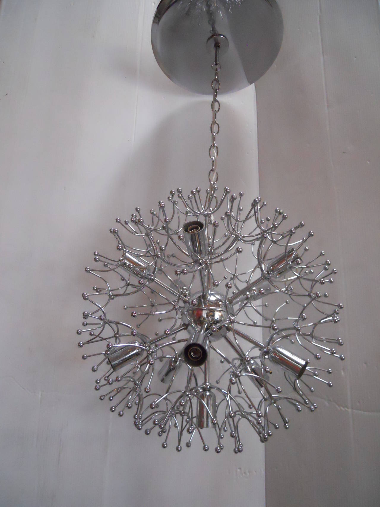 Sciolari vintage chandelier.
Eleven lights.
Rewired,
the below measurements are with canopy (we can shorten or lengthen the chain upon request).