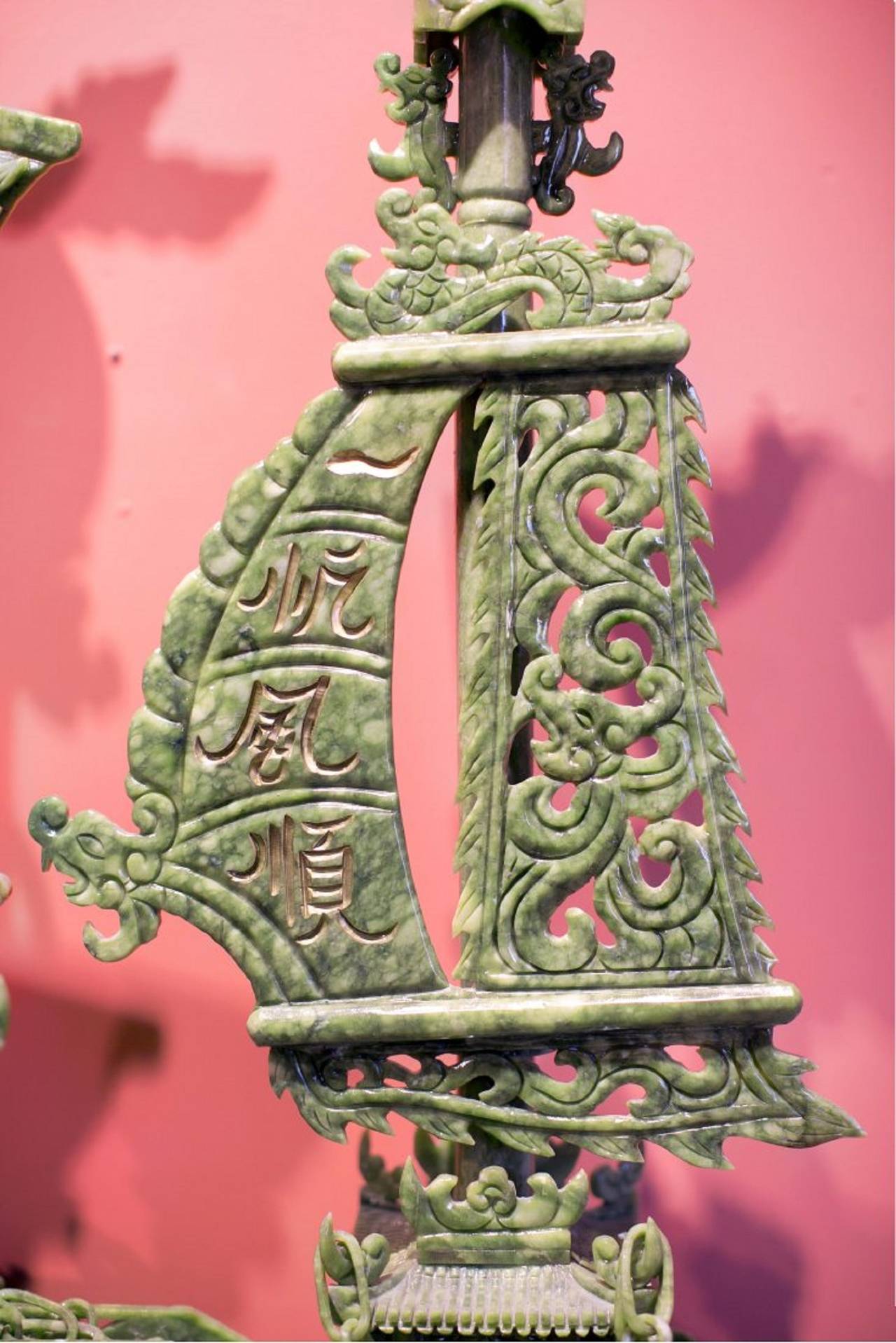 Chinesisches geschnitztes Serpentinen-D Drachenschiff 2
