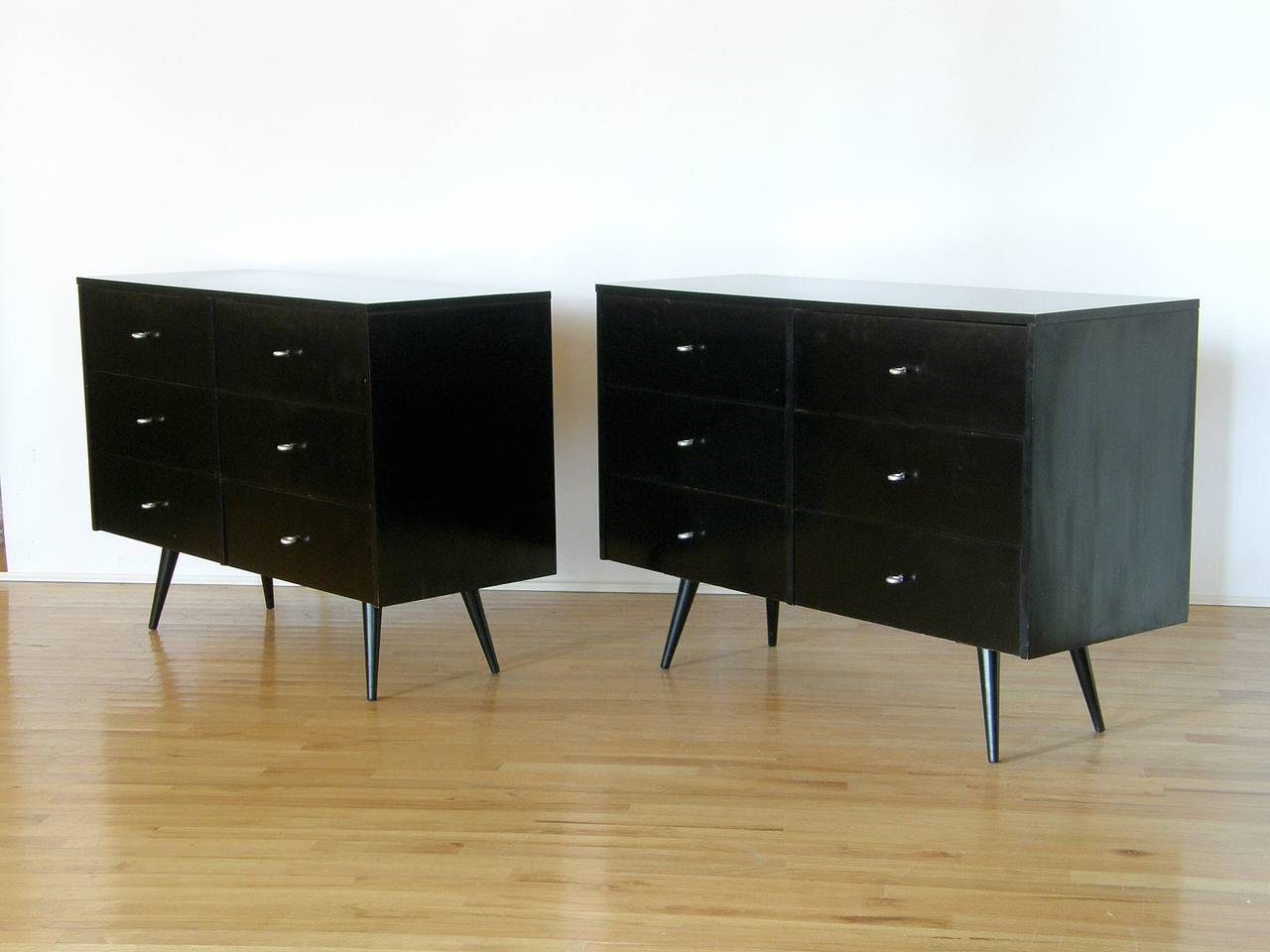 Pair Paul McCobb Dressers In Good Condition In Chicago, IL