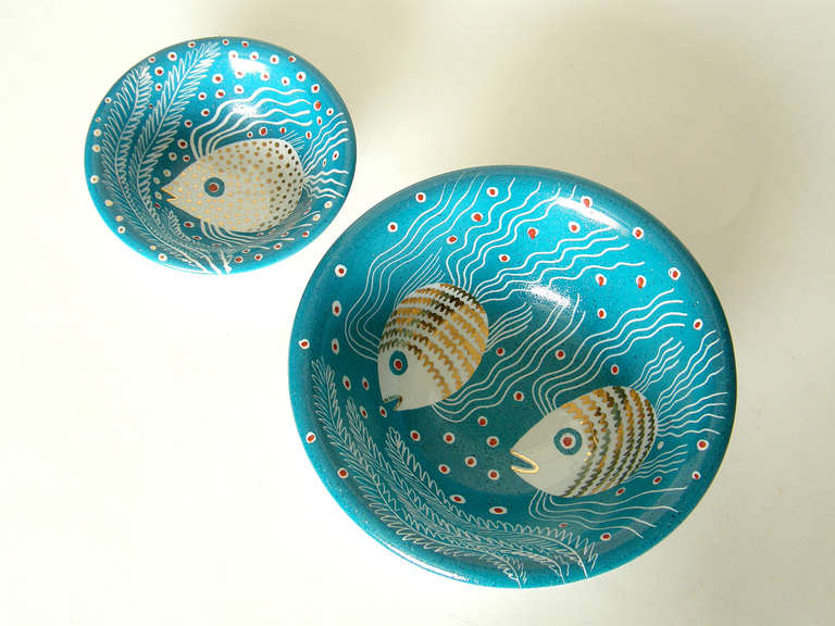 Glazed Pair of Waylande Gregory Bowls with Underwater Fish Scene and Gold Accents