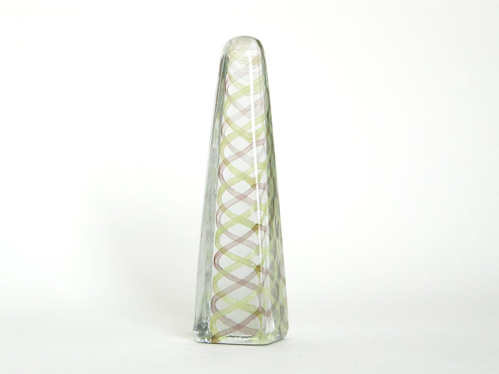 Mid-Century Modern Venini Murano Glass Obelisk Sculpture with Chartreuse and Maroon Spiral