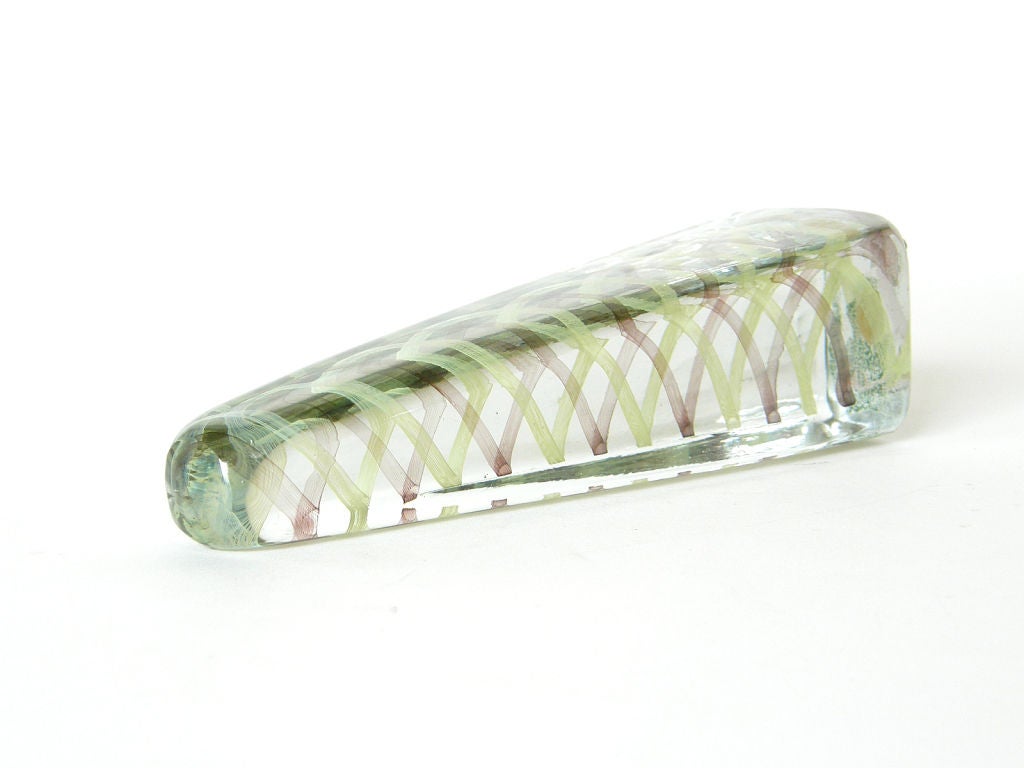 Mid-20th Century Venini Murano Glass Obelisk Sculpture with Chartreuse and Maroon Spiral