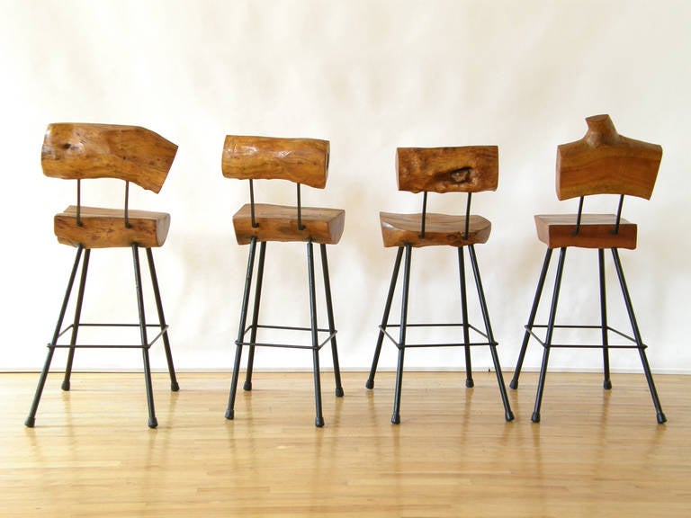 Iron Log Bar with Four Stools