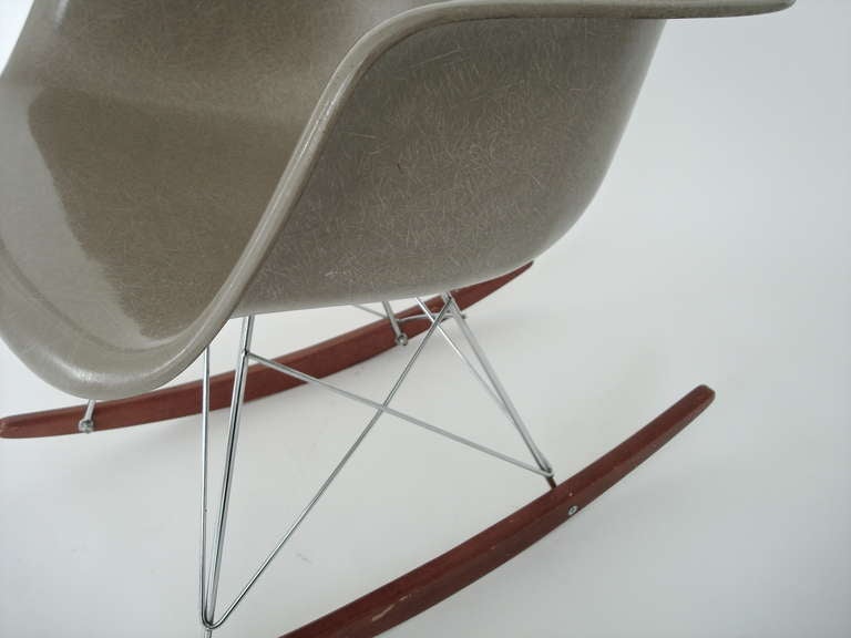 An Charles & Ray Eames Rocker for Herman Miller In Good Condition In Chicago, IL