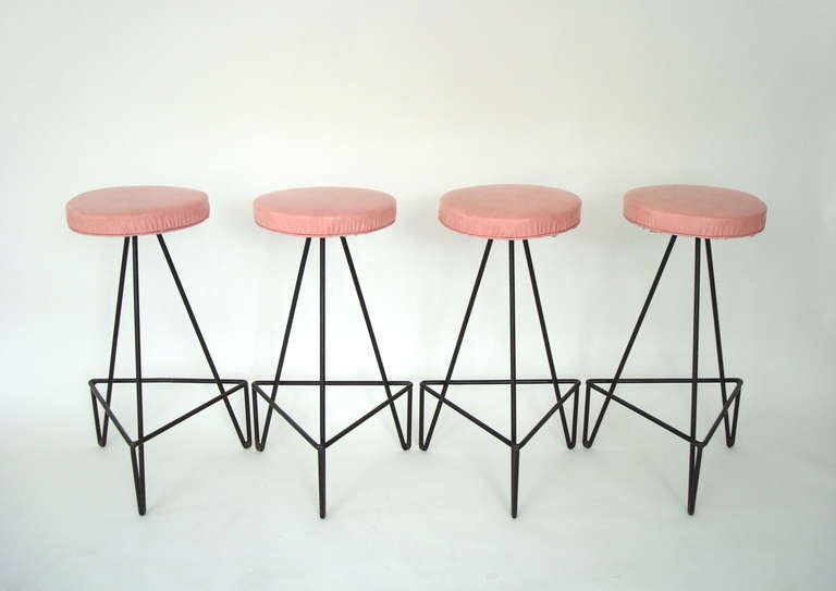 Mid-Century Modern Set of 4 American c 1950 Wrought Iron Bar Stools