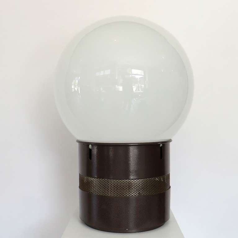 Mezzo Oracolo Lamp by Gae Aulenti for Artemide In Excellent Condition In Chicago, IL