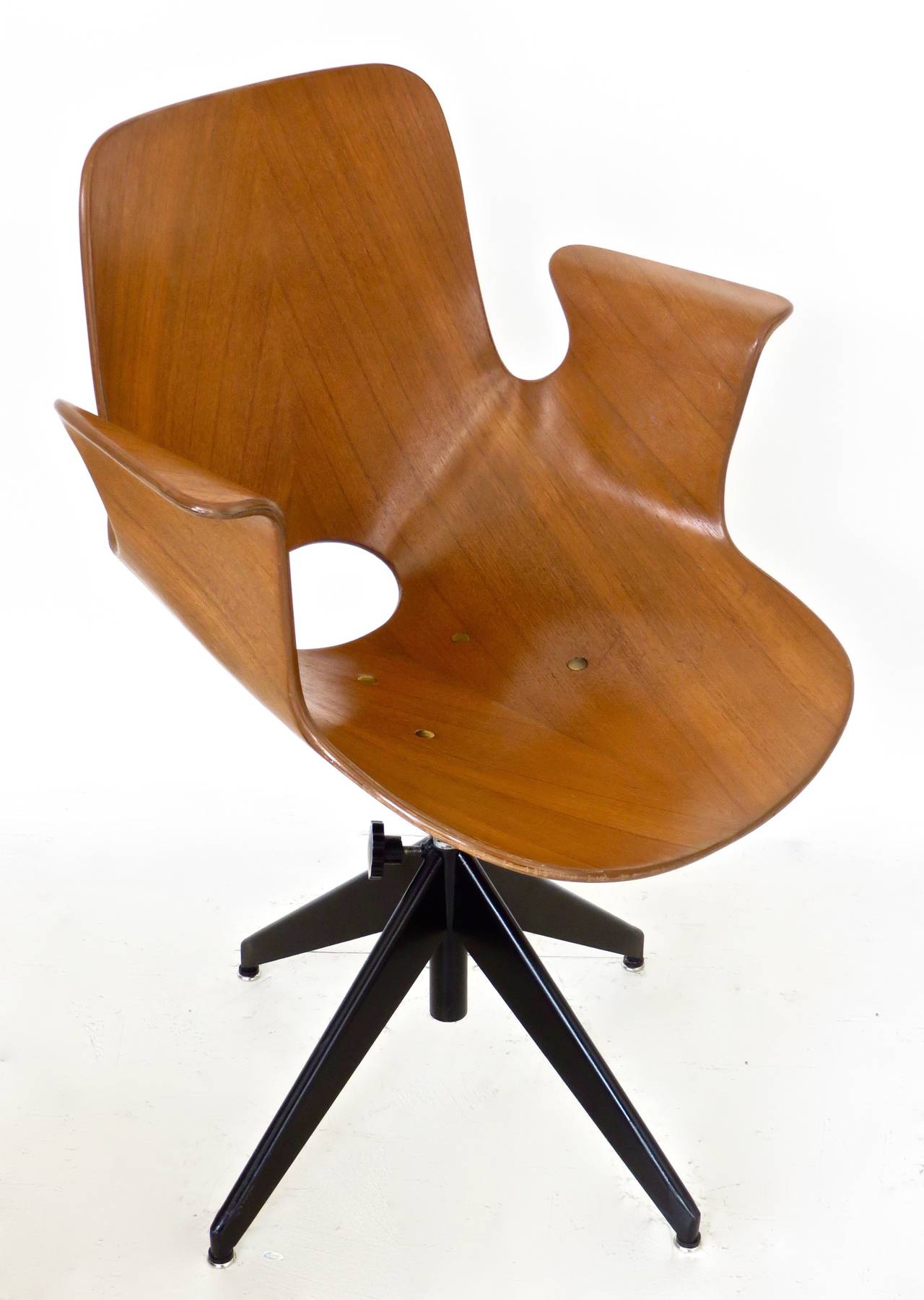 Mid-20th Century Italian Medea Desk Chair by Vittorio Nobili for Tagliabue