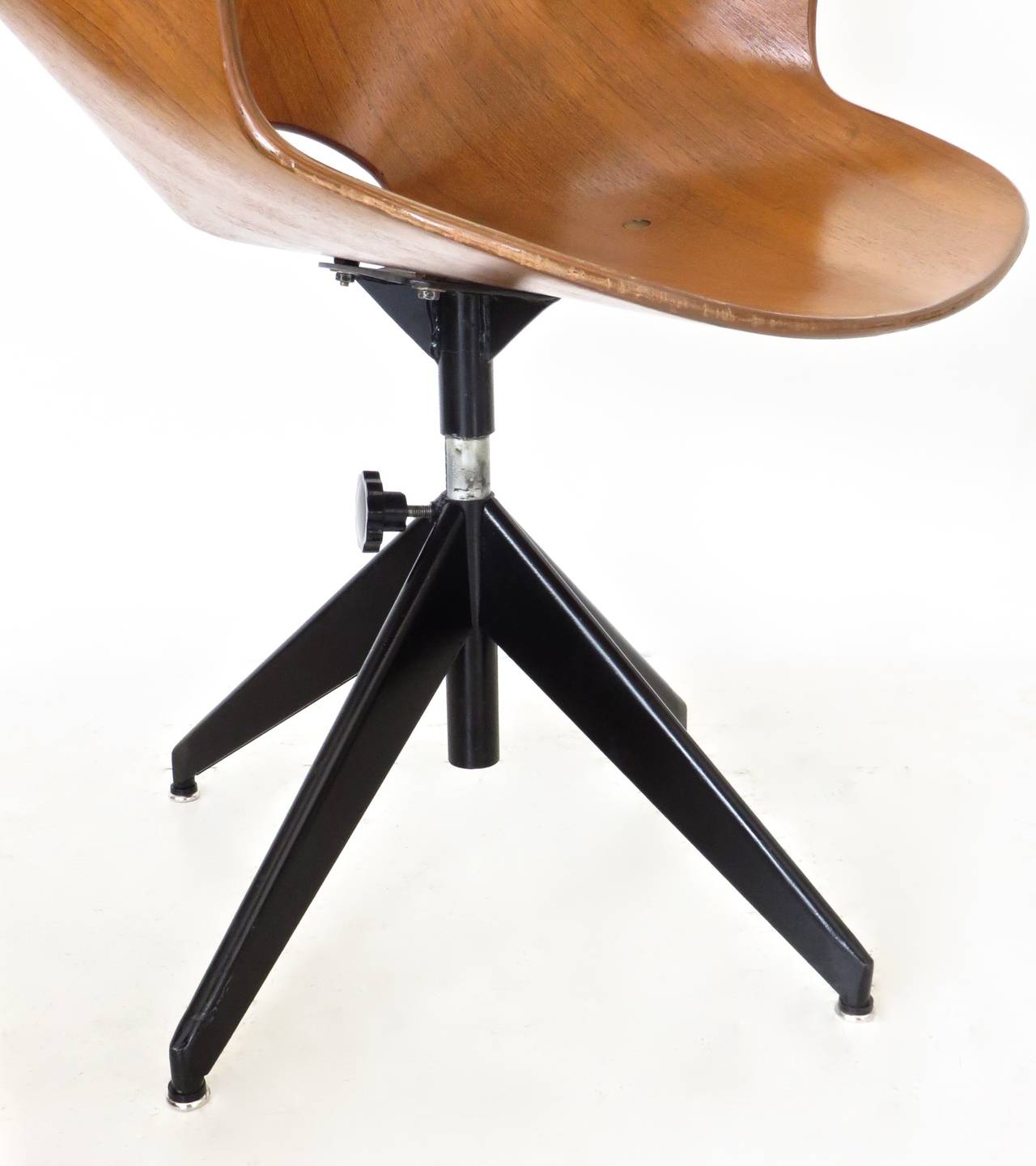 Italian Medea Desk Chair by Vittorio Nobili for Tagliabue 3