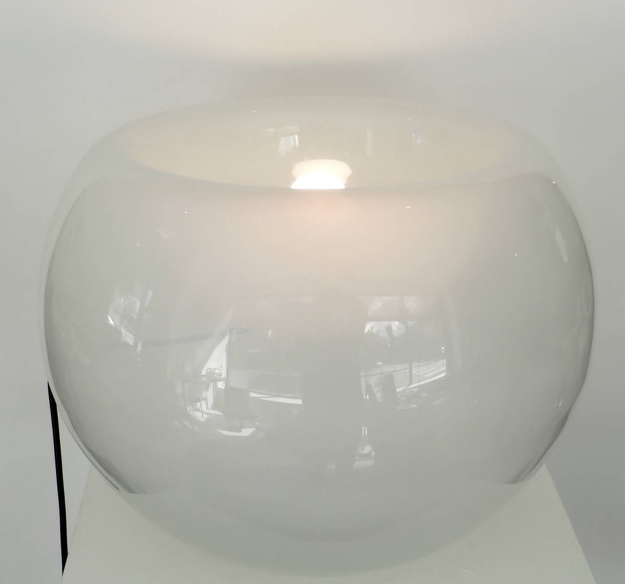 Italian White Opaque Murano Table Lamp for Artemide by Eleonore Peduzzi Riva 2