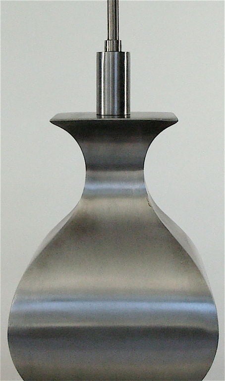 Lampe de table en acier mat de Francois See pour Maison Jansen à motif orientaliste Bon état - En vente à Chicago, IL