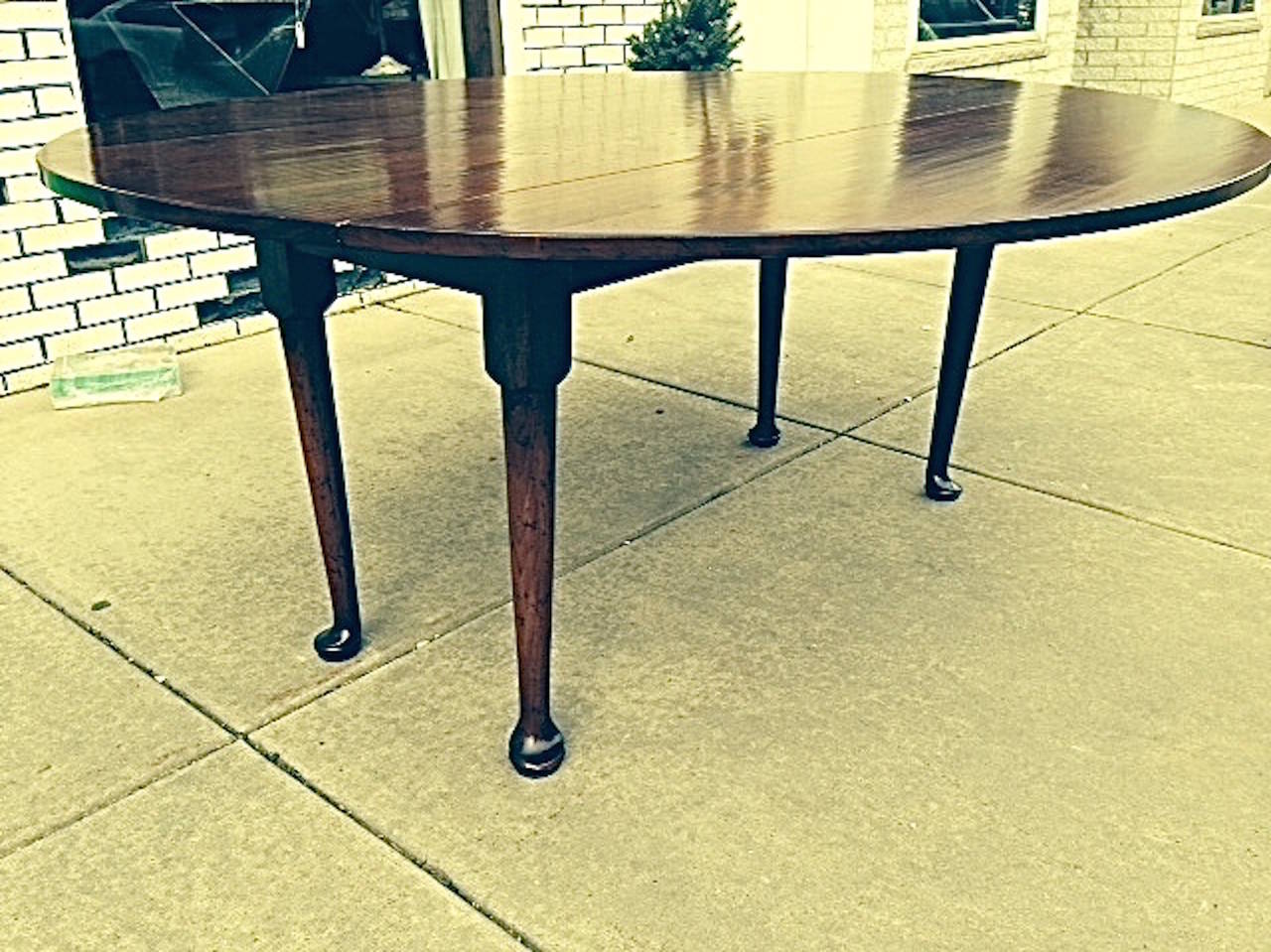 20th Century Handcrafted English Mahogany Drop-Leaf Table
