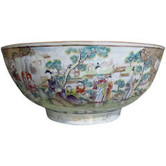 Exceptional 18th Century Chinese Export Center Bowl