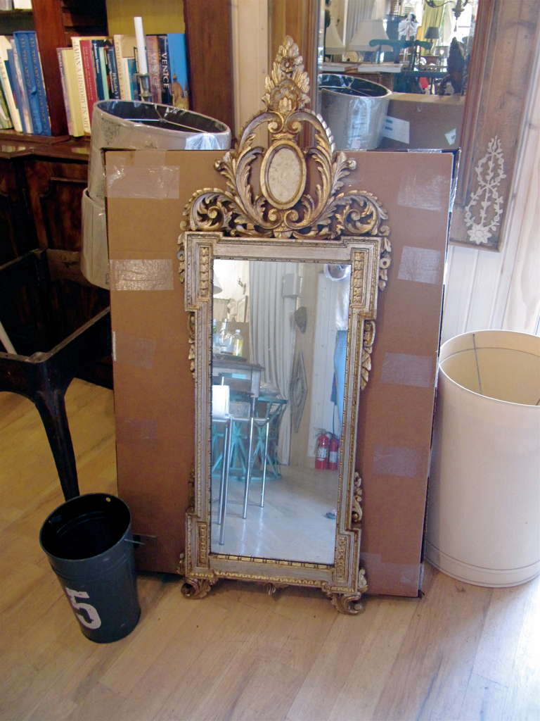 Baroque Revival Italian Carved Giltwood Mirror