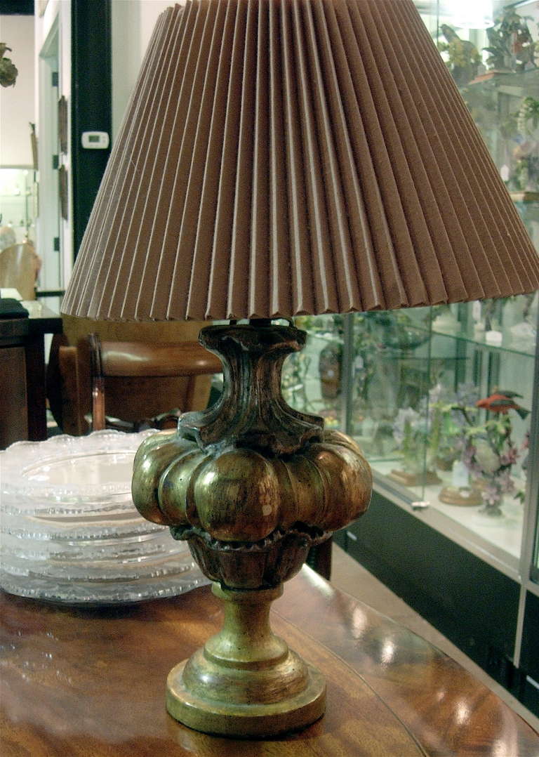 Baroque 19th Century Carved Wood Italian Urn Mounted as Lamp, Charming small scale. For Sale