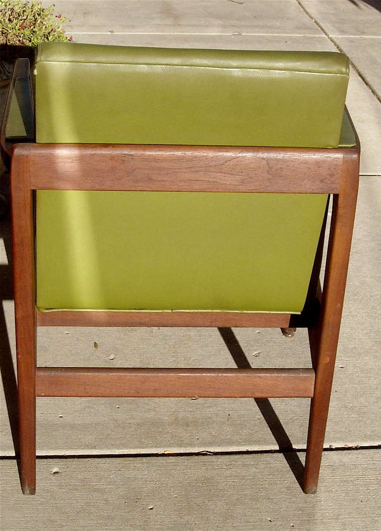 American Pair of Mid-Century Leather and Solid Mahogany Armchairs For Sale