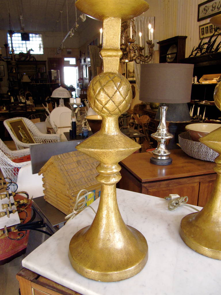 Mid-Century Modern Handsome Pair of Gilt Brass Lamps in the Manner of Alberto Giacometti For Sale