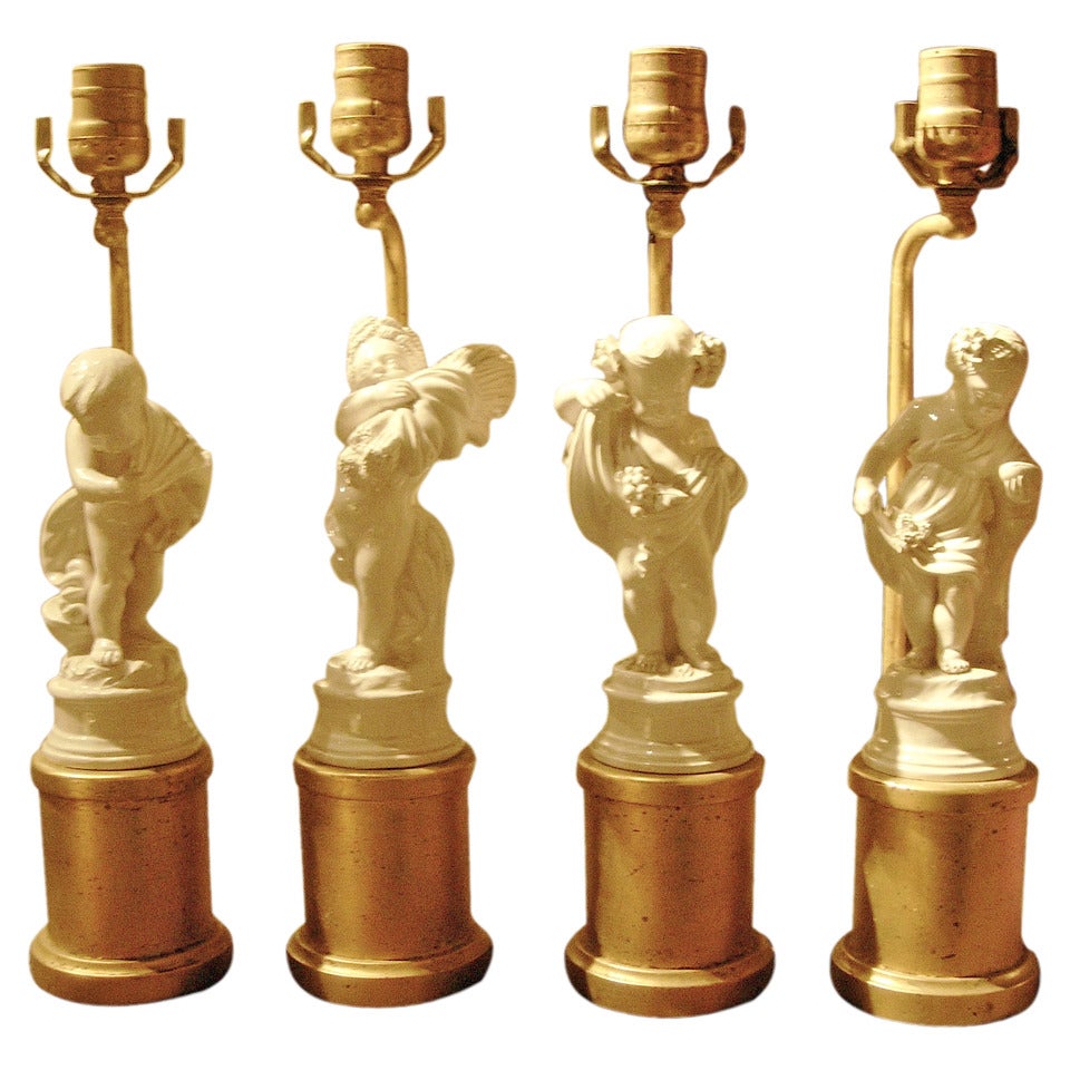 Set der vier Jahreszeiten als Porzellanfiguren, montiert als Lampen im Angebot