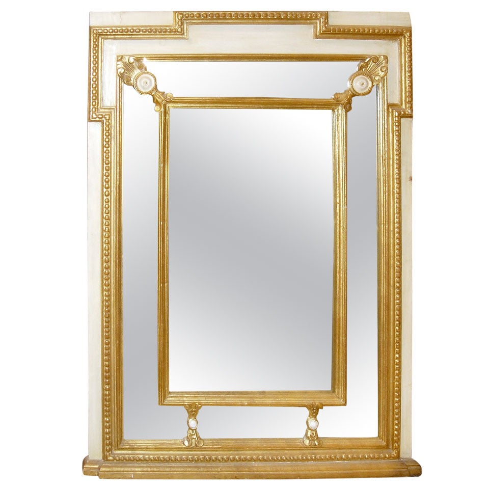 Spiegel im Regency-Stil mit bemalter und vergoldeter Holzdekoration im Angebot
