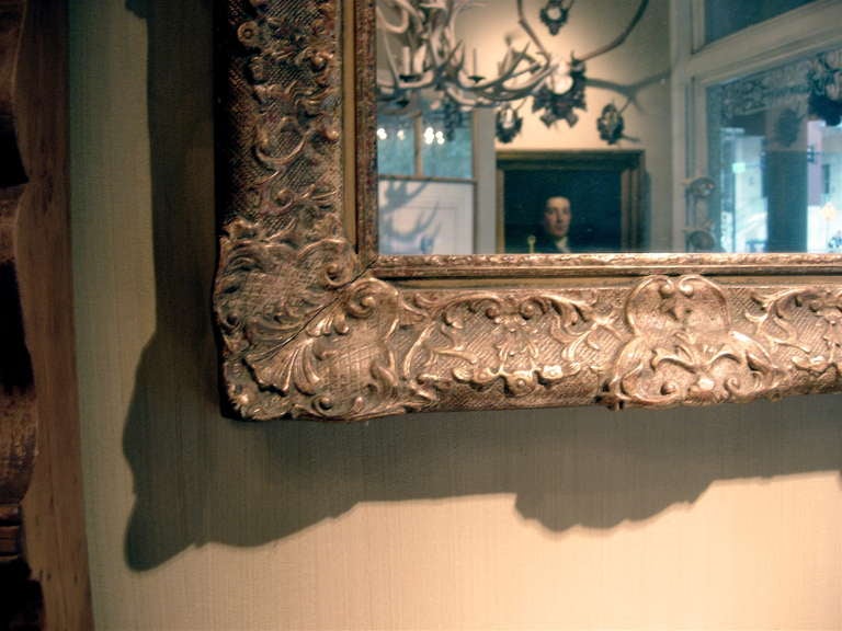 Rococo Cadre en bois doré du 19ème siècle avec nouveau miroir en vente