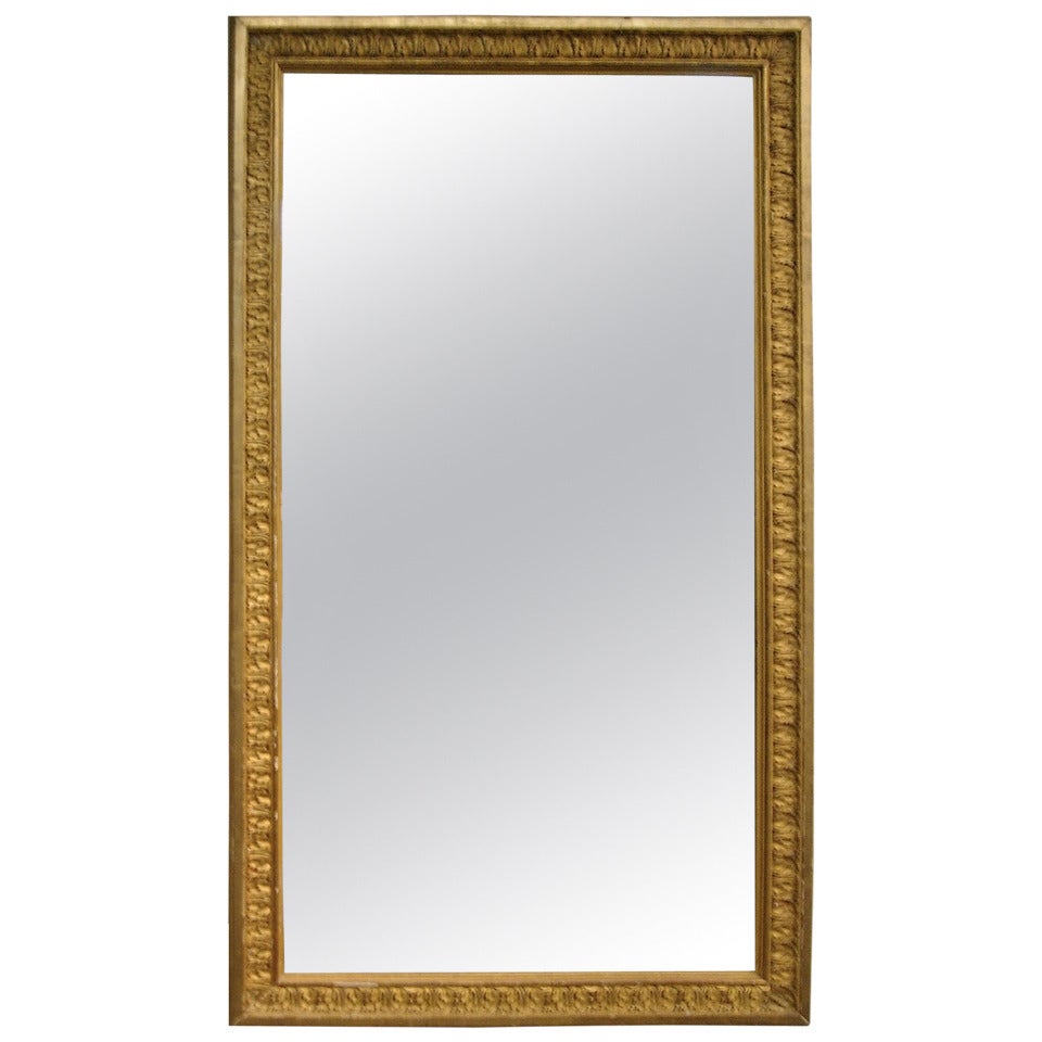 Specchio continentale in legno dorato con vetro originale in vendita