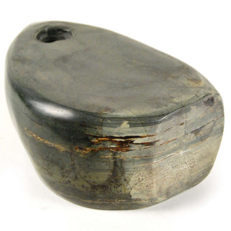 18th Century Chinese Ink Stone with Peach Shaped Water Well In Excellent Condition In Chicago, IL