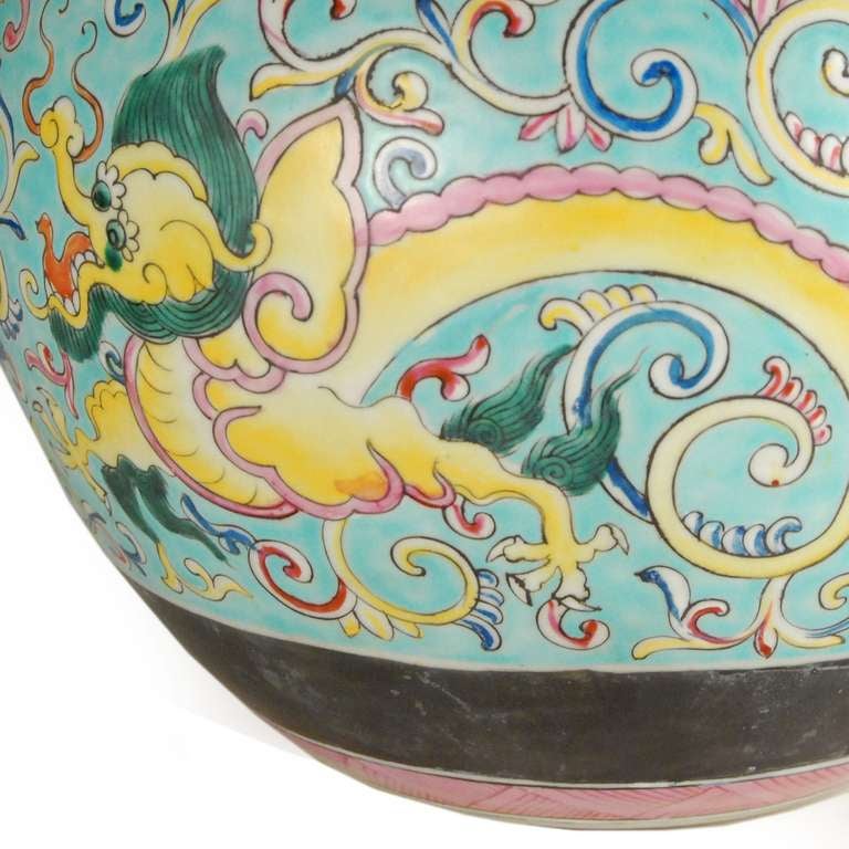 20th Century Chinese Double Gourd Famille Rose Vase In Excellent Condition In Chicago, IL