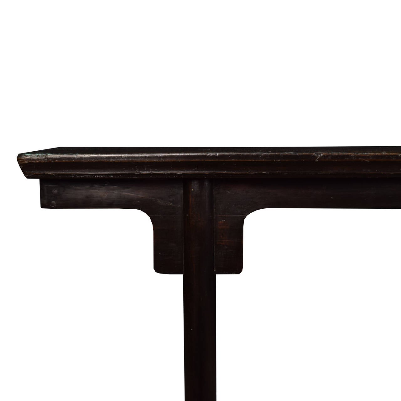 19th Century Chinese Shallow Altar Table with Inset Legs In Excellent Condition In Chicago, IL