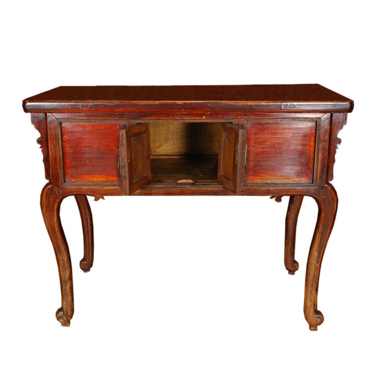 19th Century Chinese Two Door Altar Table In Excellent Condition In Chicago, IL