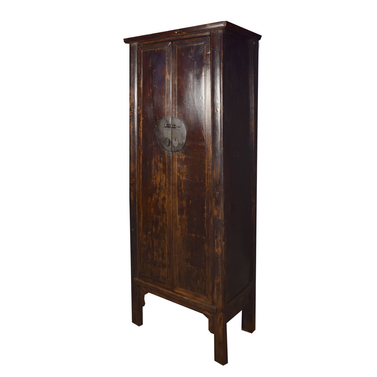A circa 1800 tall two-door cabinet from Shanxi Province, China made of Chinese Northern Elmwood with a beautifully worn patina.

                 