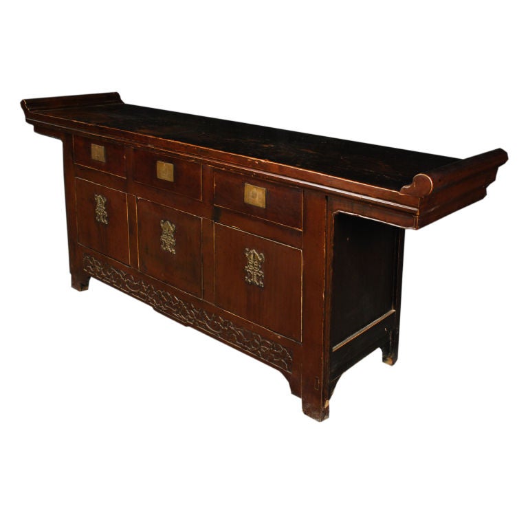 19th Century Chinese Fu Lu Shou Coffer In Excellent Condition In Chicago, IL