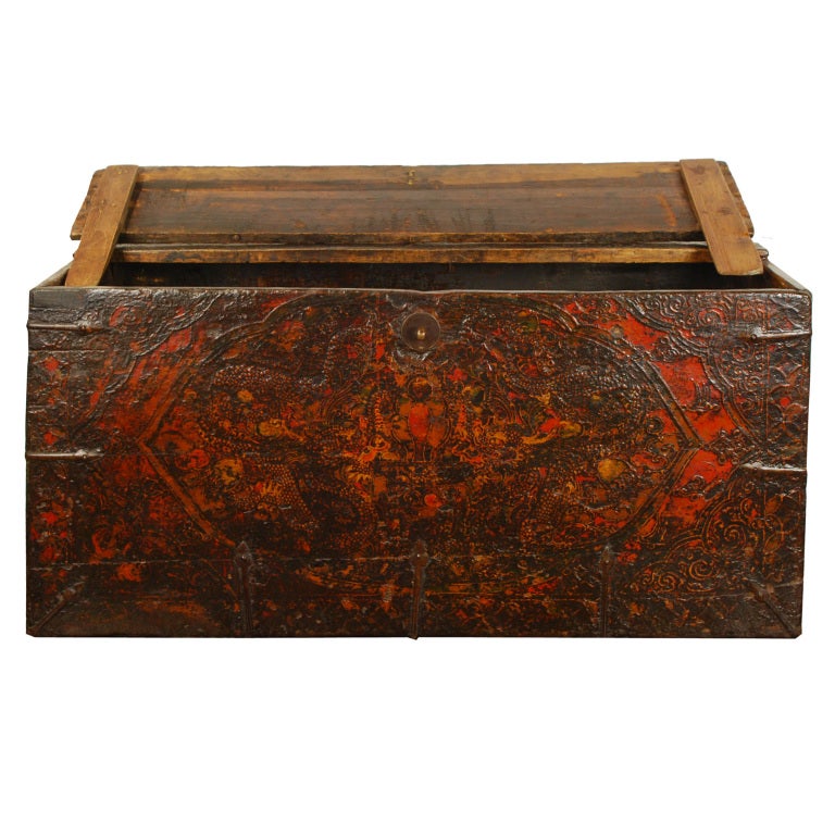A 19th century Tibetan painted trunk depicting two swirling dragons amidst turbulent waves.<br />
<br />
Pagoda Red Collection #:  CBT002<br />
<br />
<br />
Keywords:  Trunk, table, coffee, cocktail, side, end