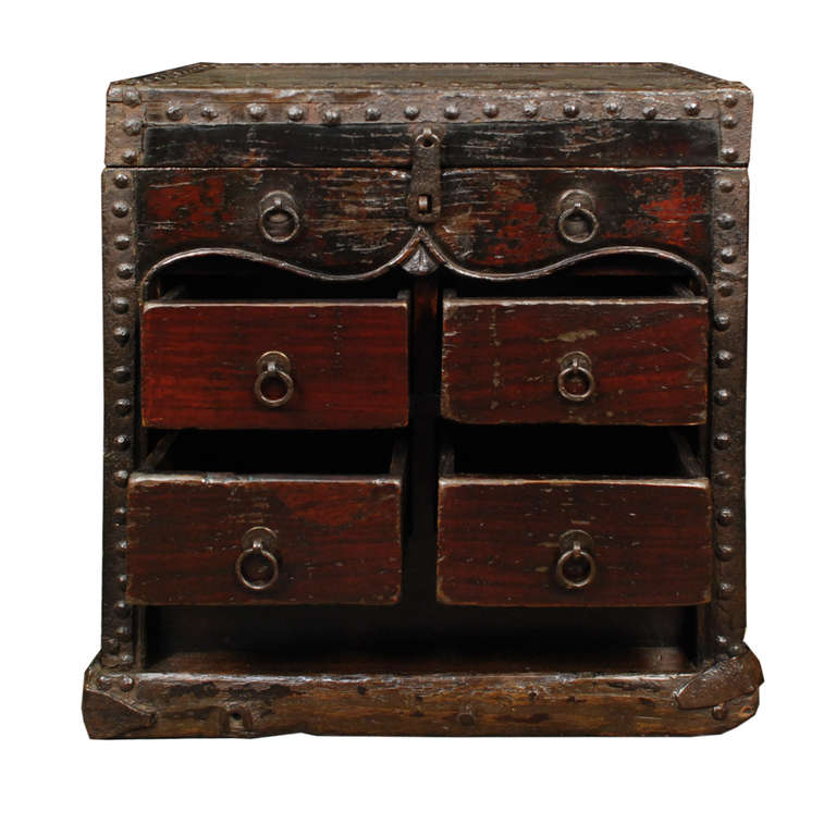 Early 19th Century Chinese Low Iron Clad Chest with Drawers In Excellent Condition In Chicago, IL