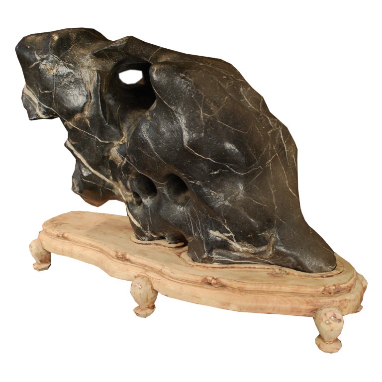 La pierre de Lingbi des érudits chinois