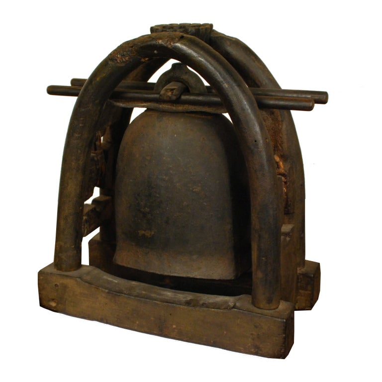 An early 19th century Chinese elephant bell in a wooden frame.

Pagoda Red Collection #:  CALP028


Keywords:  Bell, sculpture, statue, China, CHinese, Indian