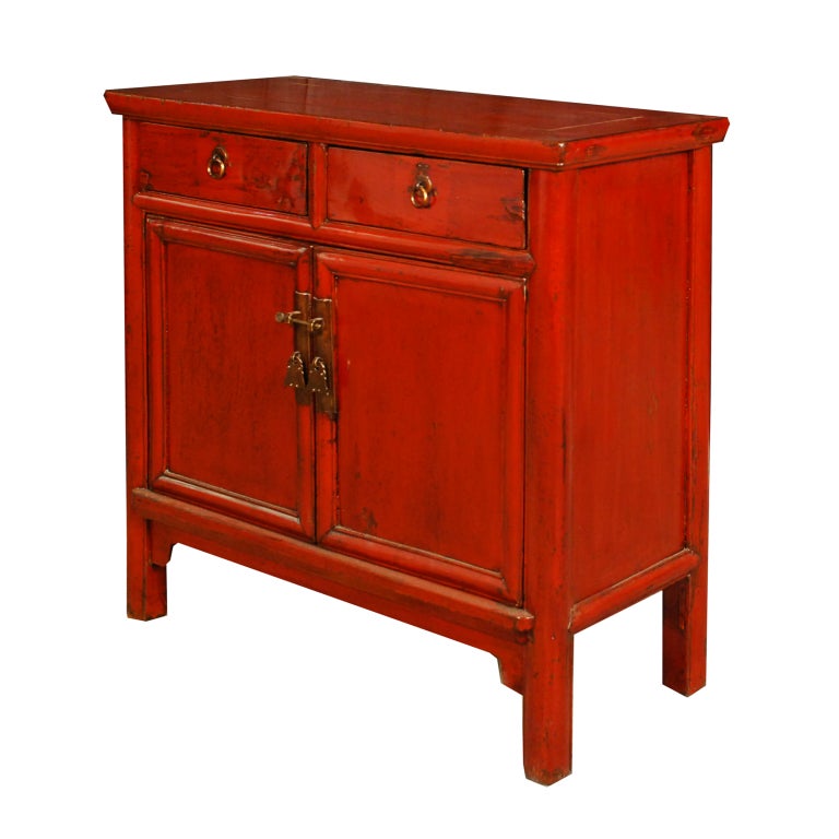 19th Century Chinese Red Lacquered Chest In Excellent Condition In Chicago, IL